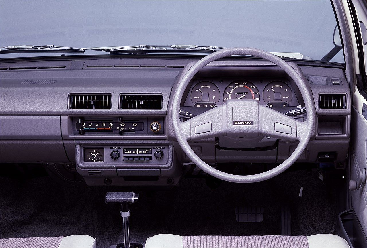 1982年に発売した初代「ADバン」（写真：日産自動車）