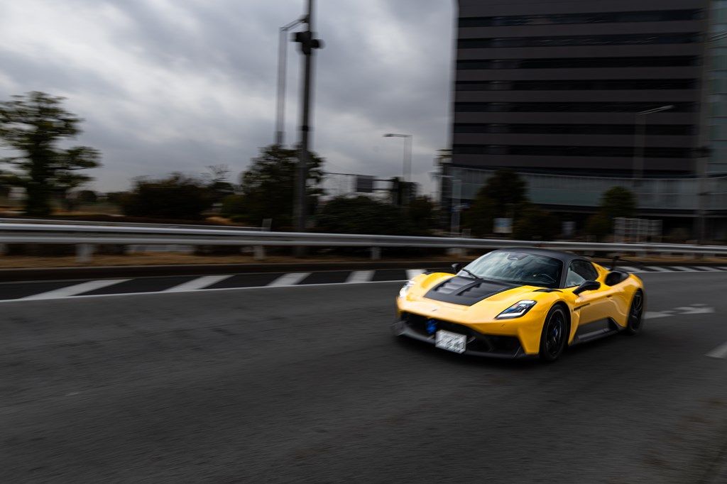 マセラティの最新モデル「GT2ストラダーレ」（写真：三木 宏章）