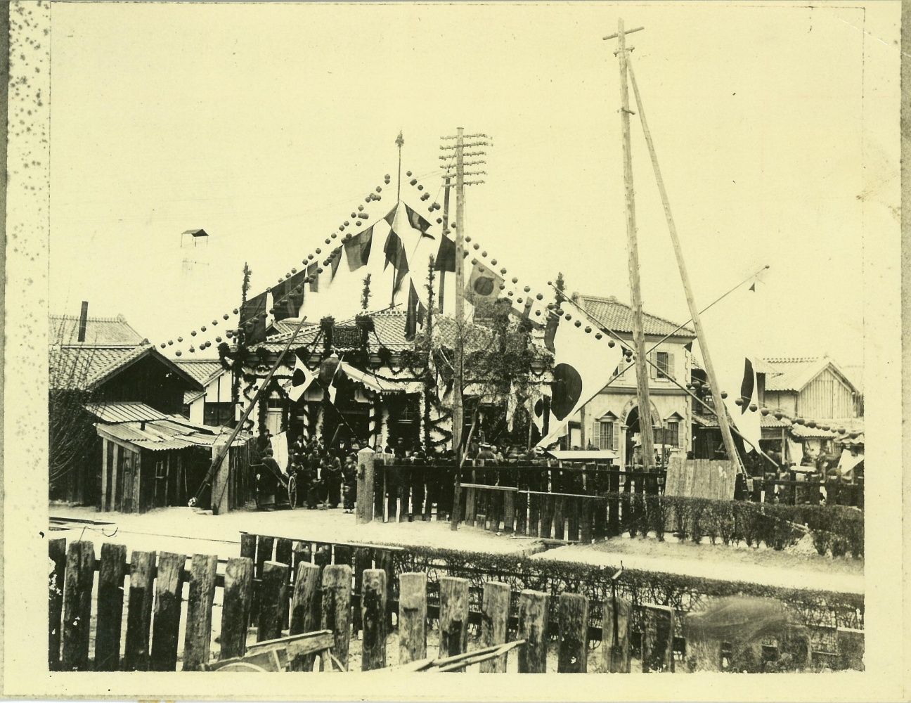 開業当日の神戸停留場（写真：阪神電気鉄道）