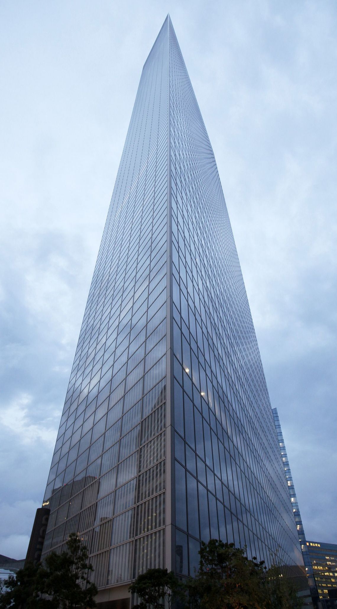 コロナ禍で輝き失うオフィスビル 大手企業の売却検討相次ぐ 会社四季報オンライン