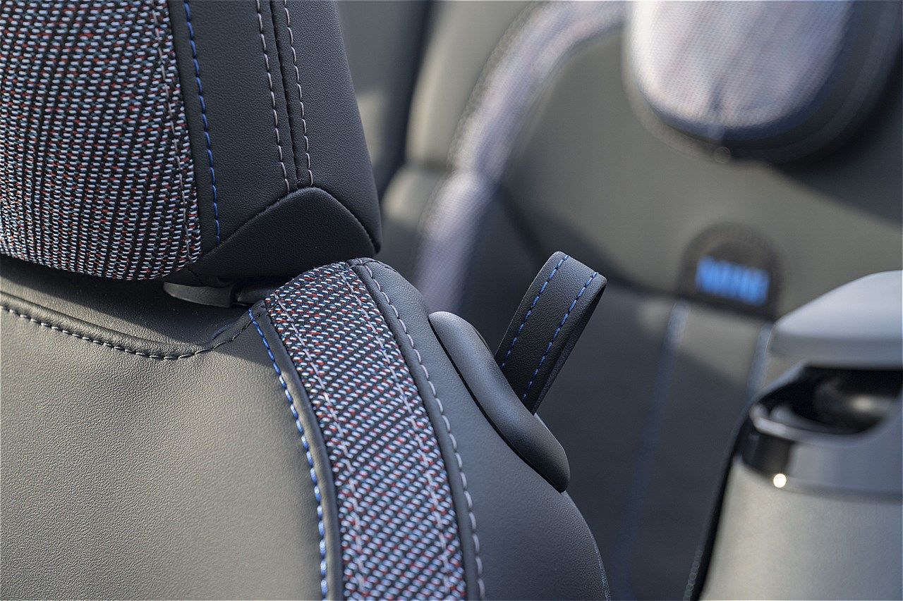 MINI（ミニ）の新型「ミニ・クーパー・コンバーチブルS」（写真：MINI）