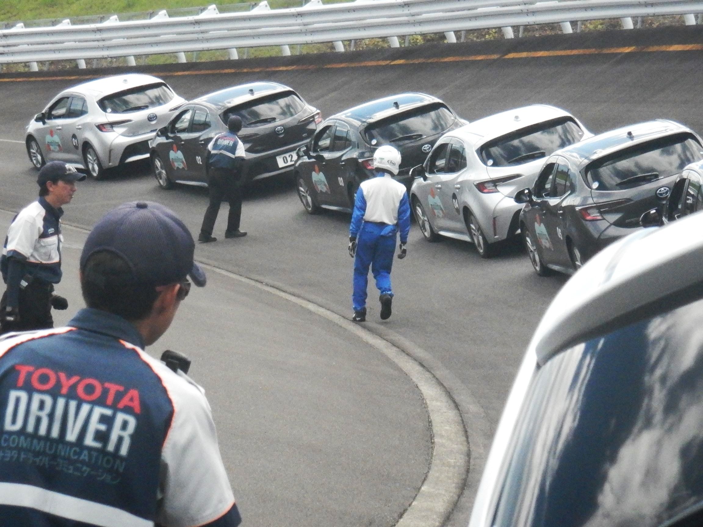 トヨタとホンダによる安全運転領域における講習の様子（筆者撮影）