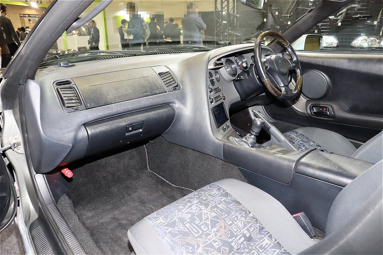 トヨタのA80型「スープラ」（筆者撮影）