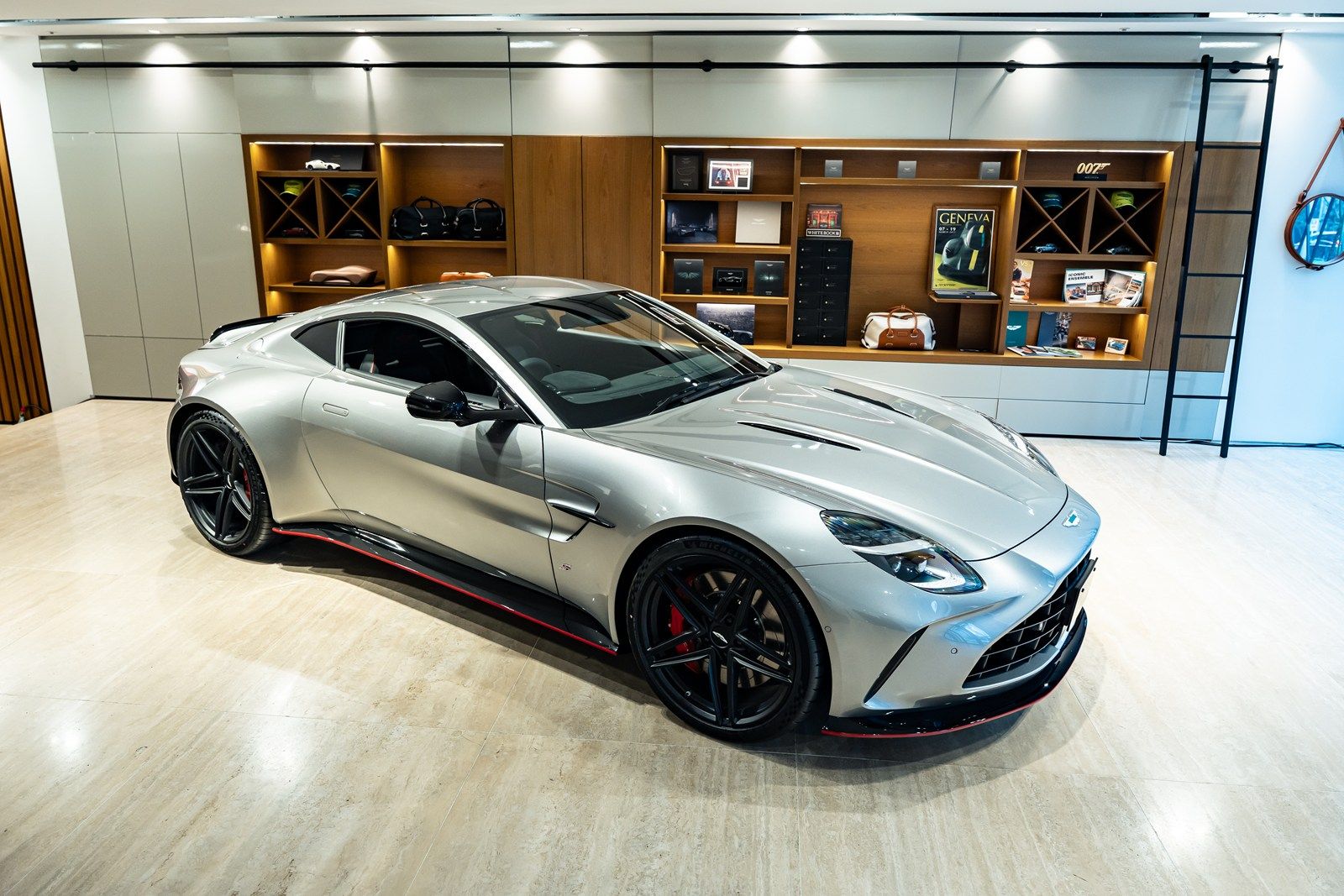 アストンマーティン ヴァンテージS（写真:Aston Martin Japan）