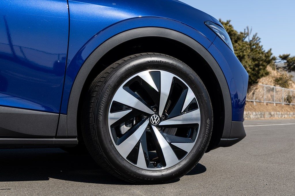 フォルクスワーゲン「ID.4」（写真：三木 宏章）