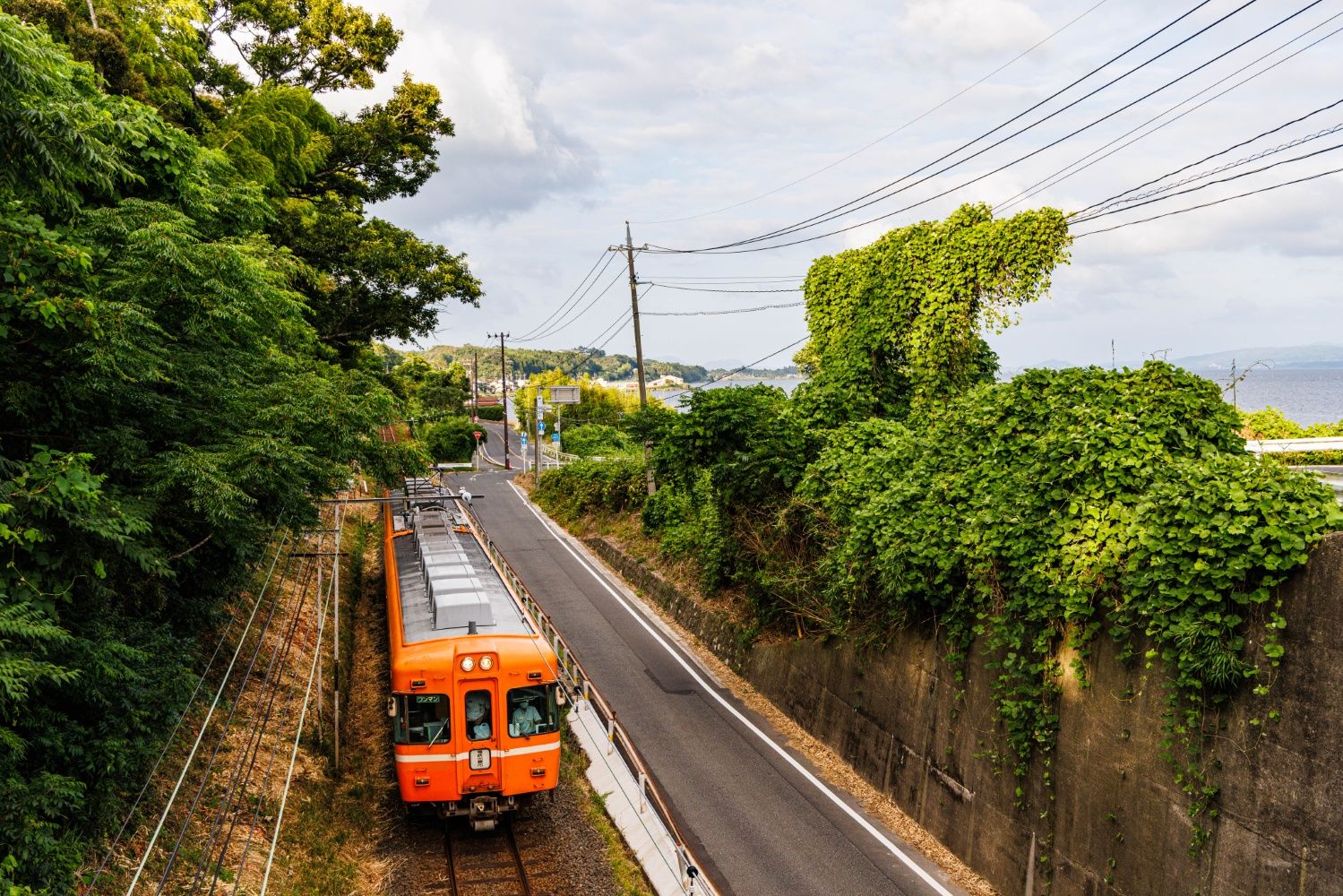 松江市と出雲市を宍道湖の北側を通って結ぶローカル私鉄・一畑電車北松江線（撮影：鼠入昌史）