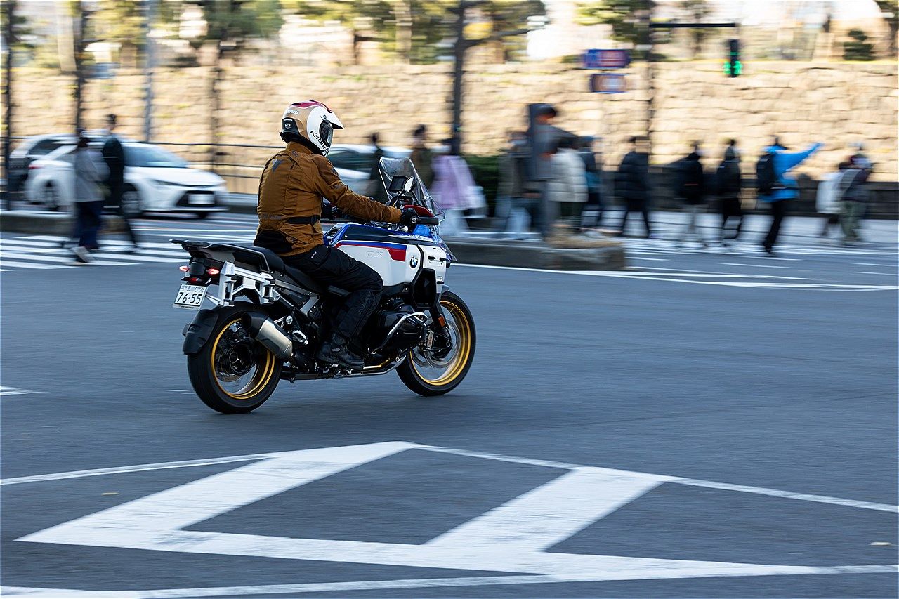 BMWモトラッドのGSシリーズの最新作「R1300GSアドベンチャー」（写真：三木宏章）