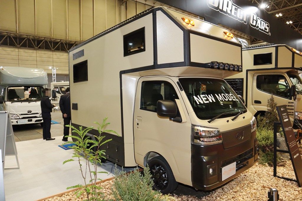 ダイレクトカーズの新作キャンピングカー「デューンローバー」（写真：筆者撮影）