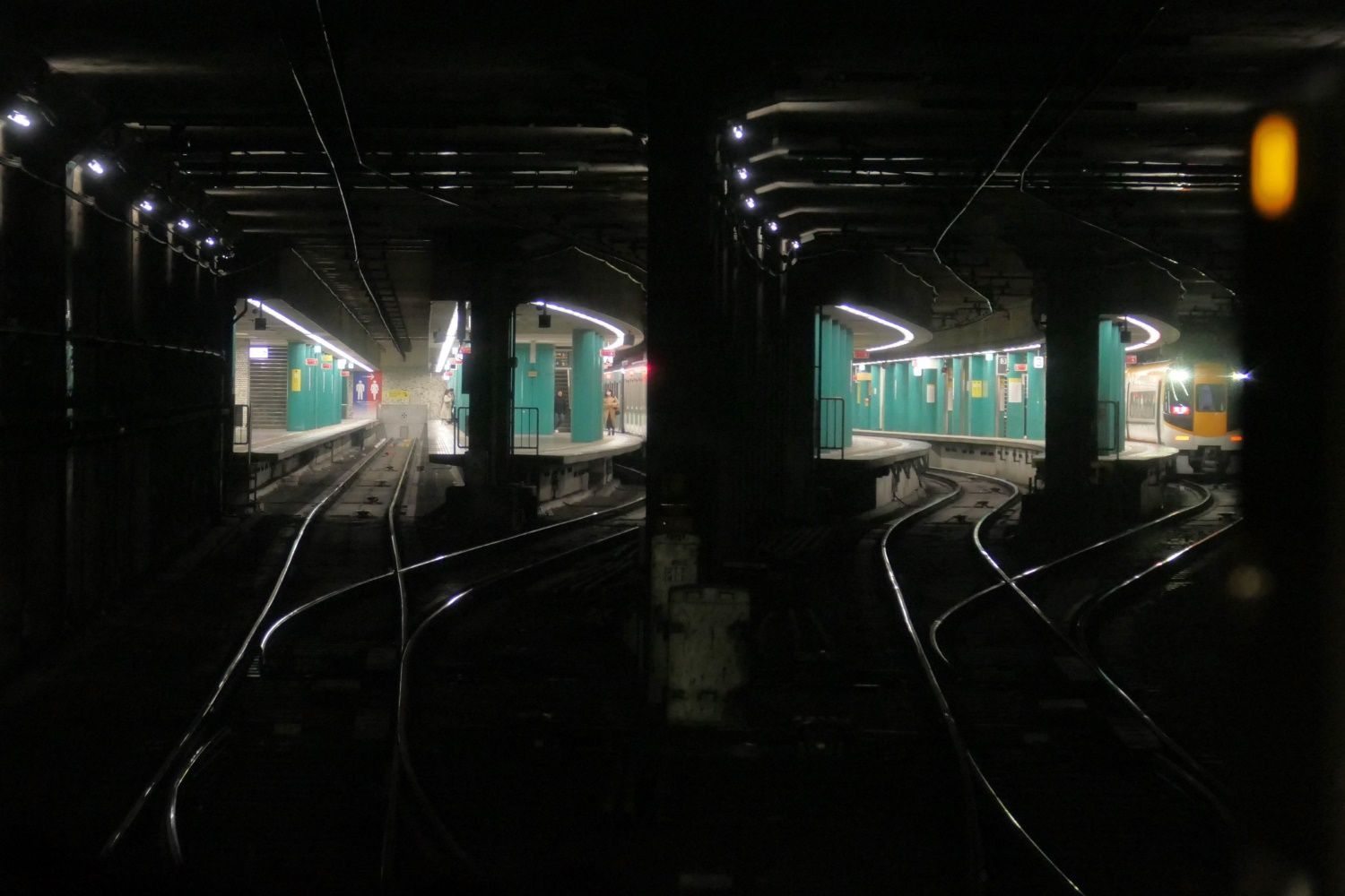 近鉄奈良駅　ホーム