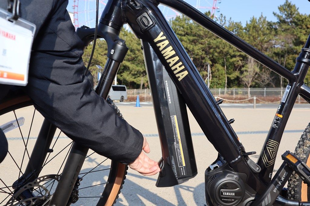 ヤマハの新型スポーツ電動アシスト自転車「クロスコアRV」（写真：筆者撮影）