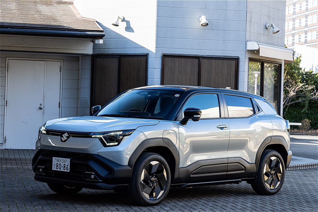 スズキの新型BEV「eビターラ」（写真：三木 宏章）