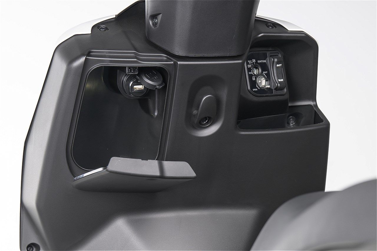 原付一種のホンダ新型電動スクーター｢アイコンe:｣（写真：ホンダモーターサイクルジャパン）