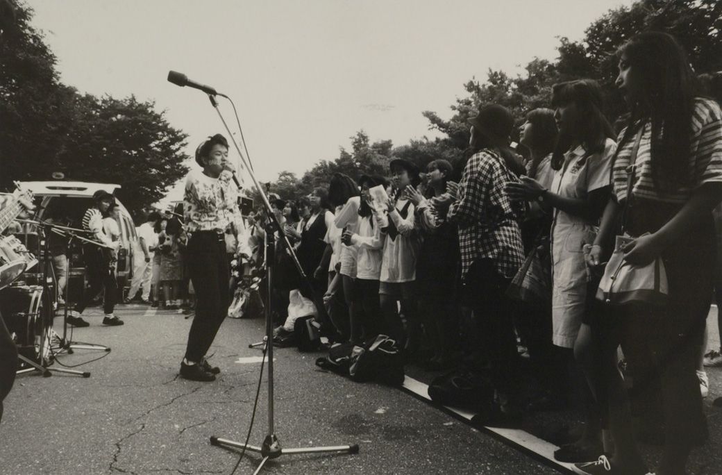 東京・代々木公園で演奏を楽しむ若者たち（写真：1989年8月8日、高橋孫一郎撮影）