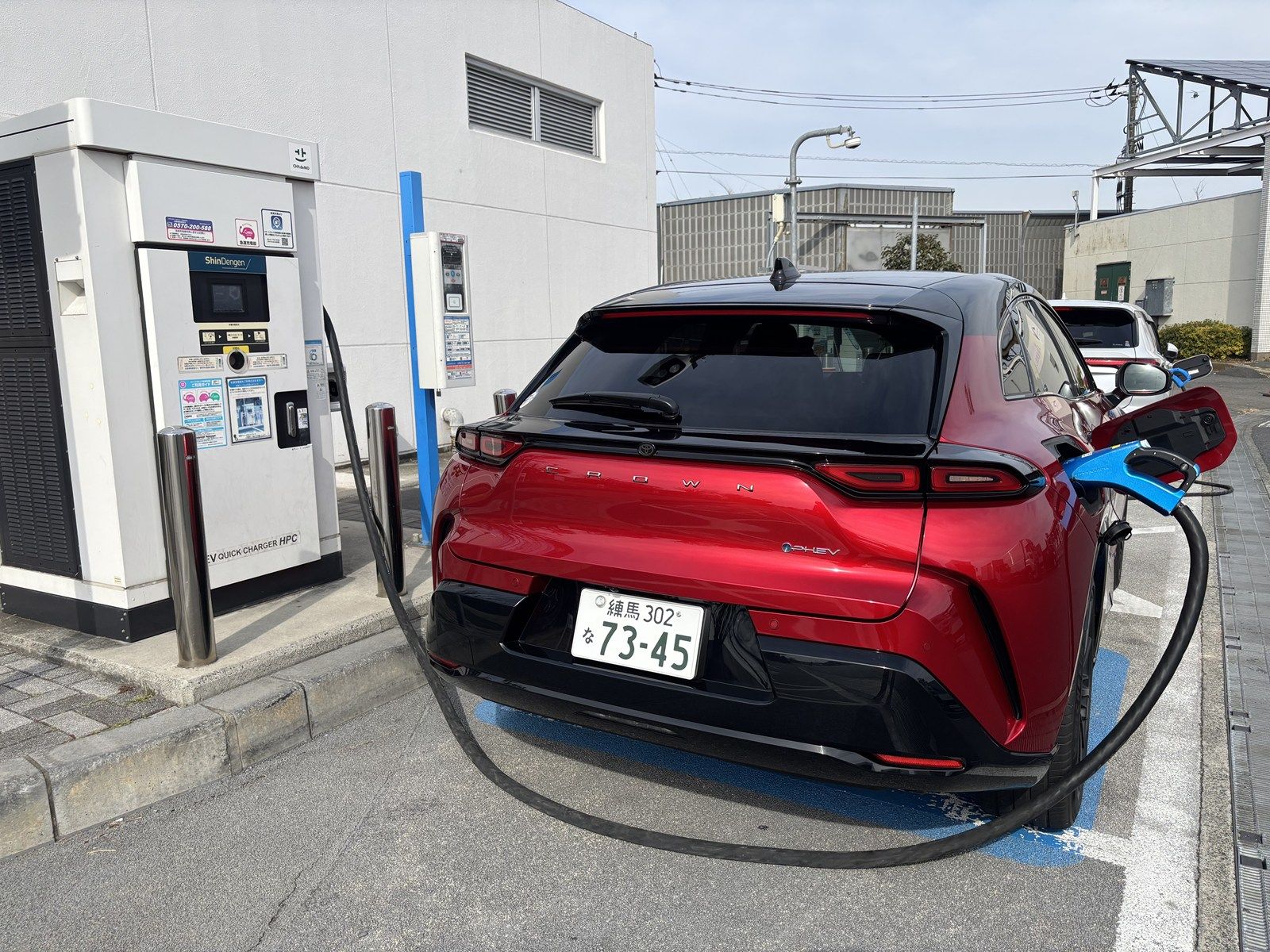 トヨタ「クラウンスポーツPHEV」（写真：桃田健史）