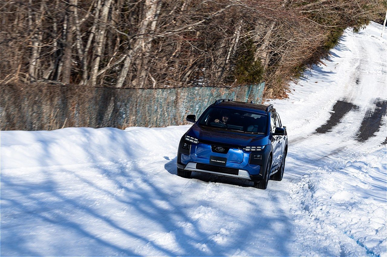 2026年4月上旬に正式発表予定、スバル新型BEV「トレイルシーカー」のプロトタイプ（写真：三木 宏章）