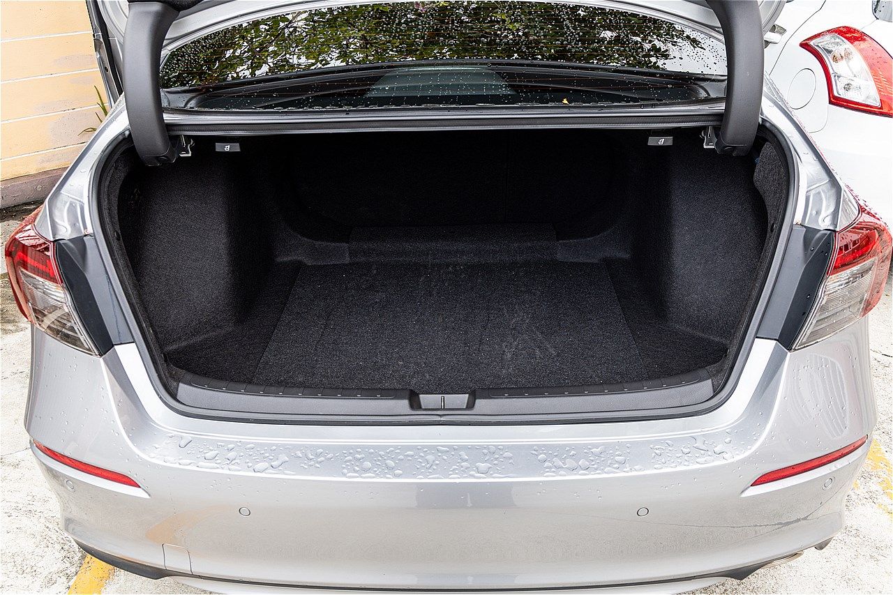 タイで試乗したホンダ「シビック e:HEV RS」（写真：筆者撮影）