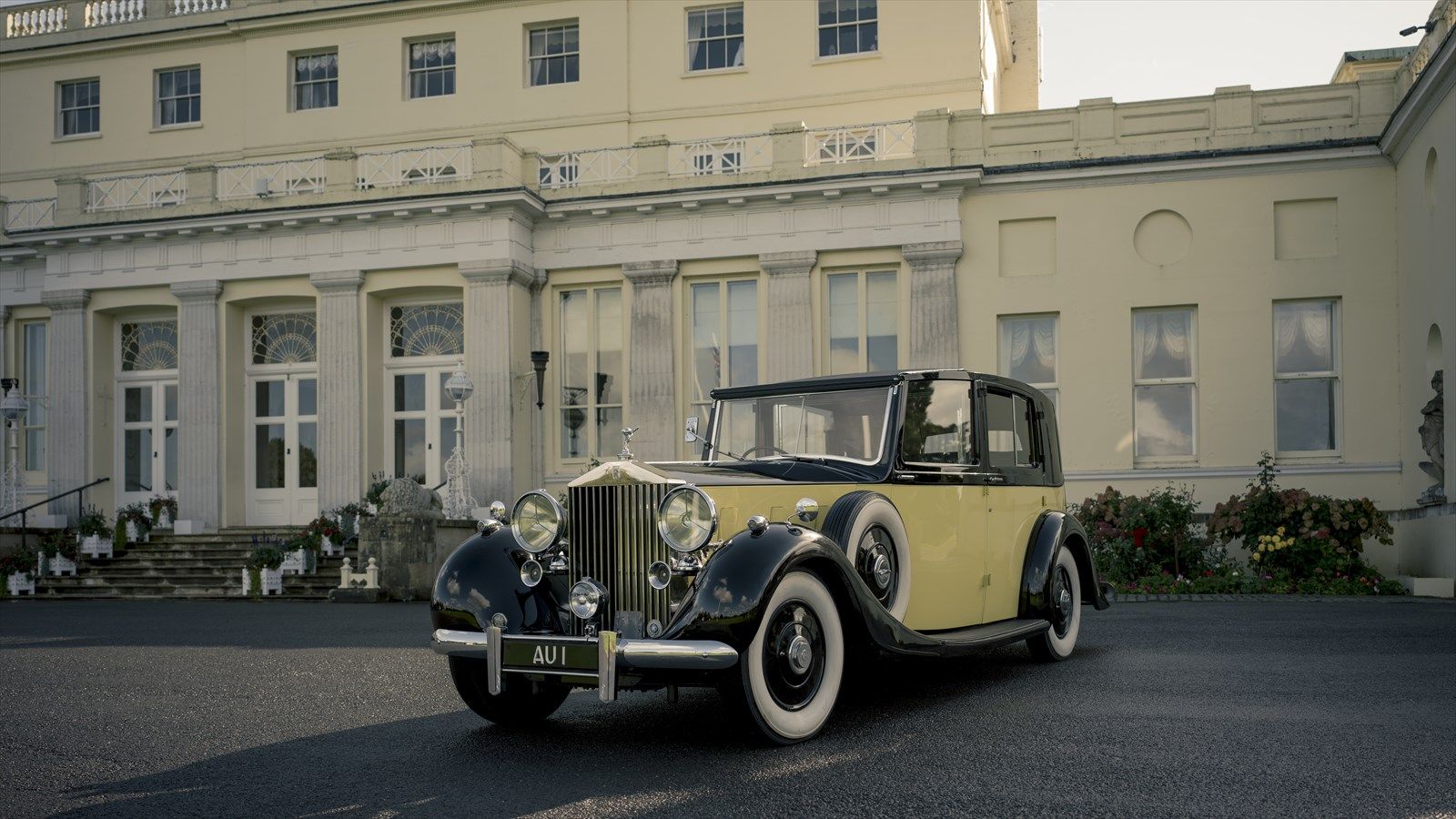 1937 Phantom III Sedanca de Ville（写真：courtesy of Rolls-Royce Motor Cars）