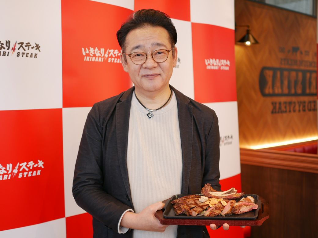 いきなり！ステーキの新型店舗がオープン。メディア発表会では社長から直々に説明が（写真：筆者撮影）