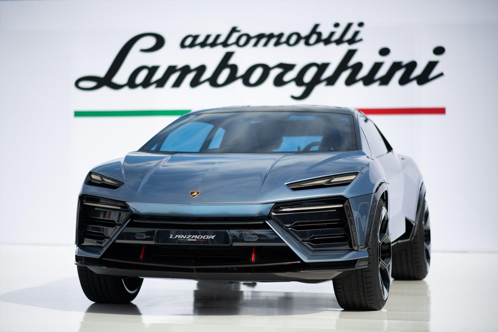 写真：Automobili Lamborghini