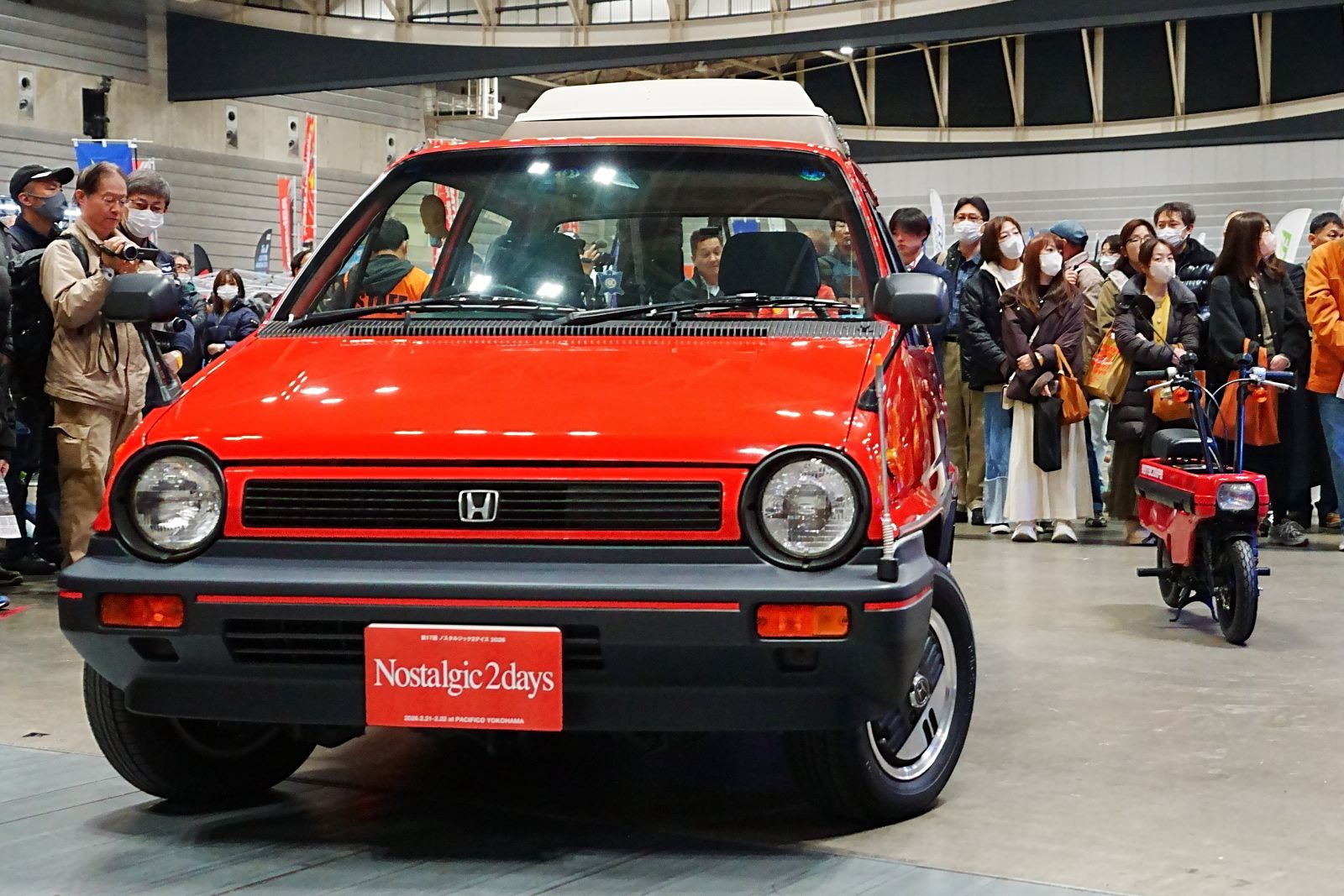 1982年式ホンダ「シティR」とオーナーの“Saka”さん（写真：筆者撮影）