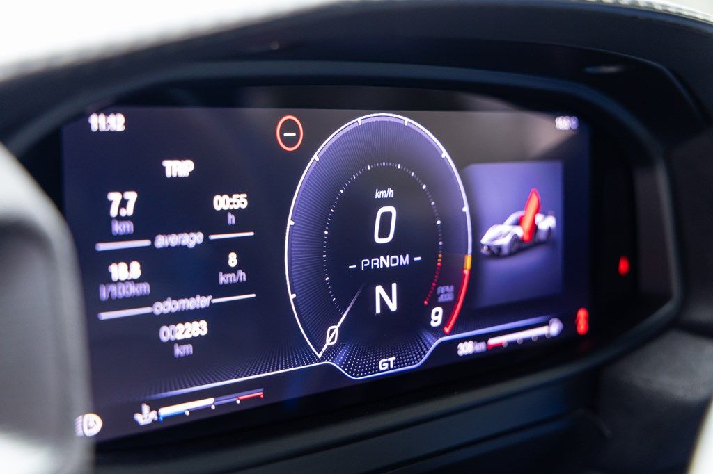 マセラティの最新モデル「GT2ストラダーレ」（写真：三木 宏章）