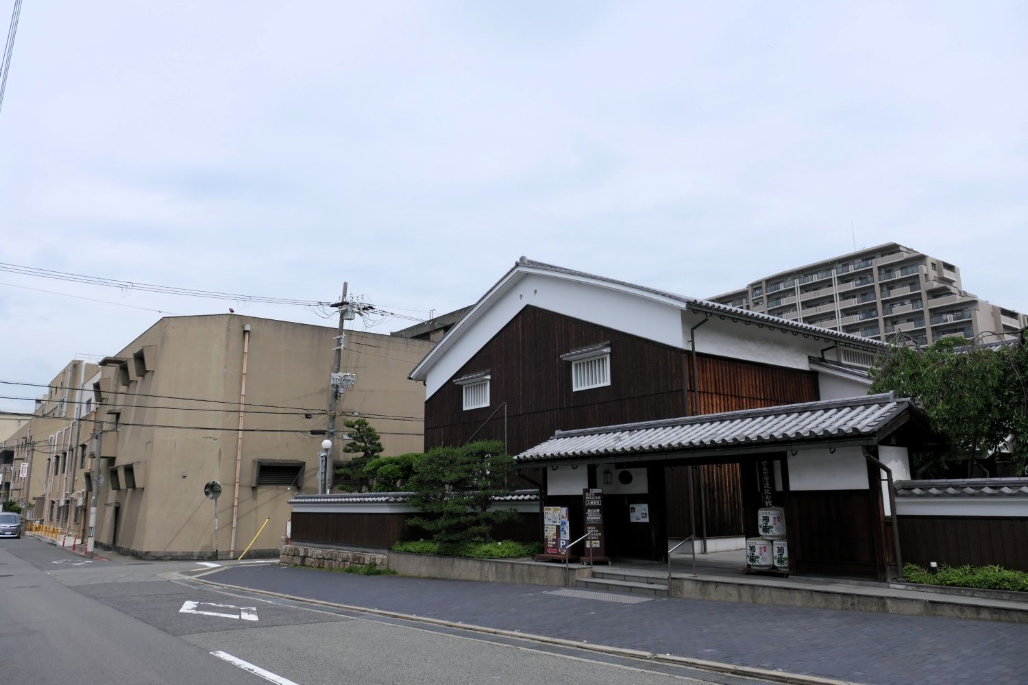 六甲ライナー　菊正宗酒造記念館