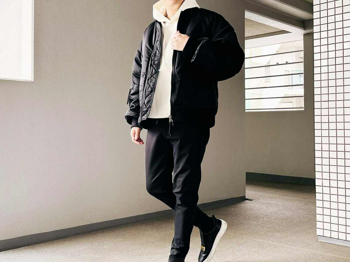 ブルゾンのカジュアルな着こなし（写真：筆者提供）