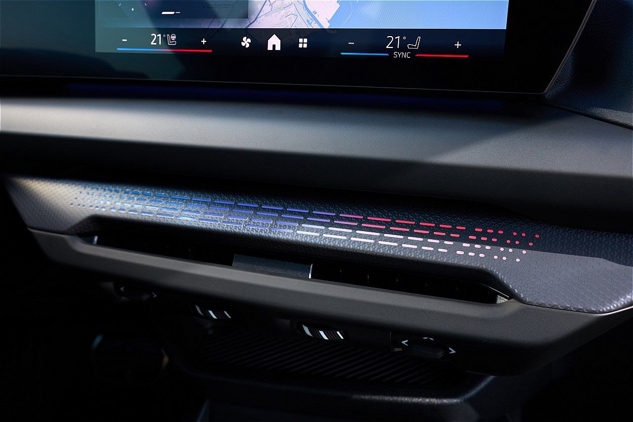 BMWの新型「2シリーズ グランクーペ」（写真：BMW）