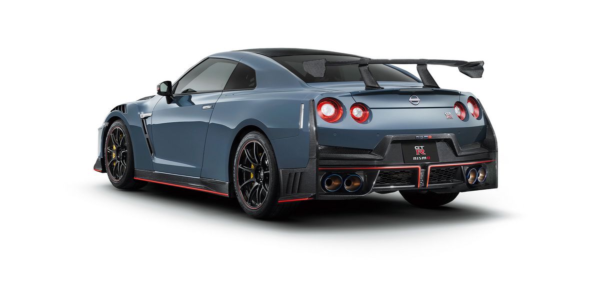 2025年モデルのニッサンGT-R（写真：日産自動車）