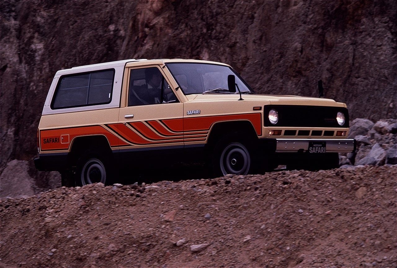 日産から1980年に発売された初代「サファリ」（写真：日産自動車）