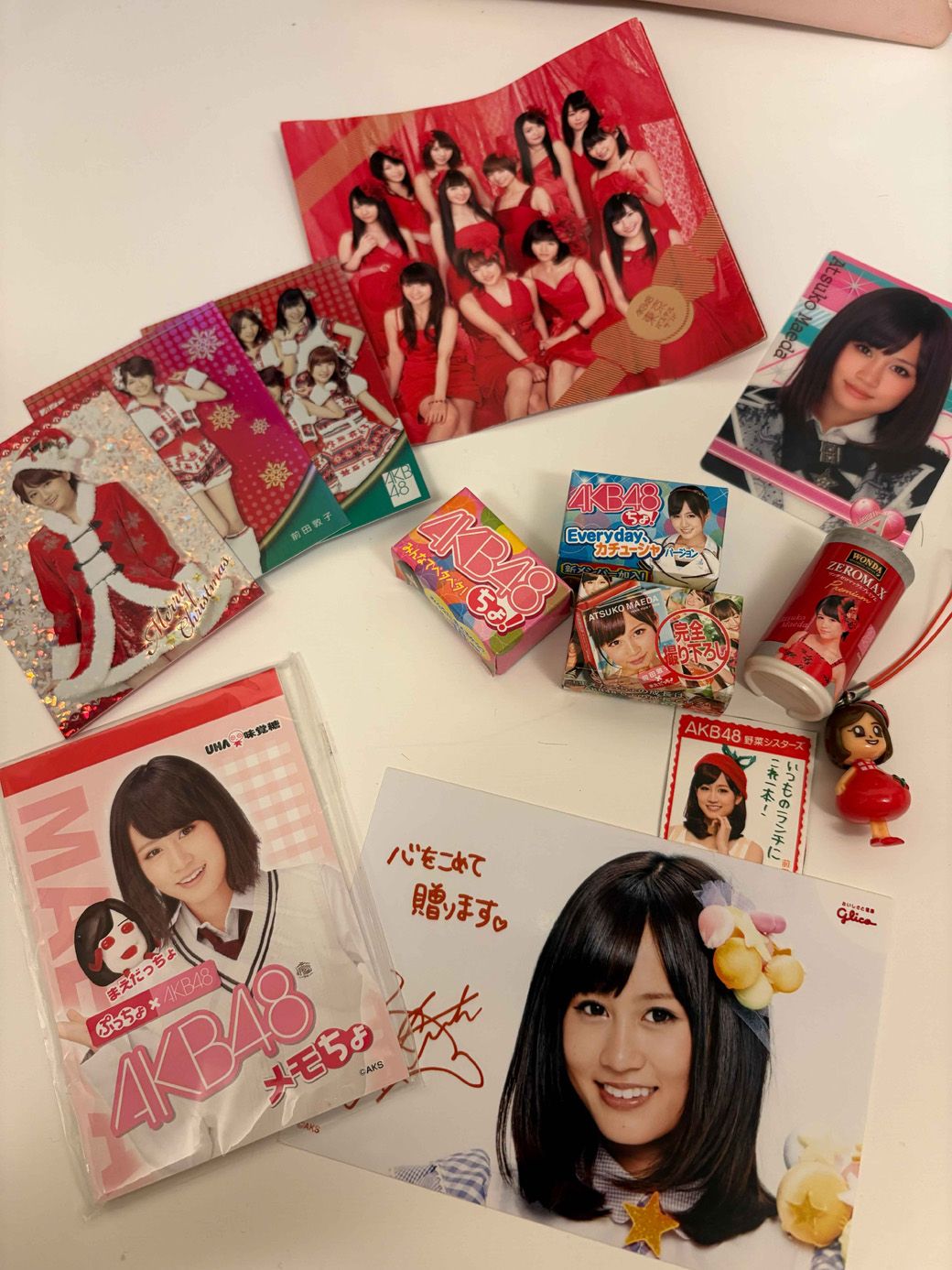 学生時代はAKB48が大好きでグッズを購入し応援を続けていた（写真提供：望月優夢さん）