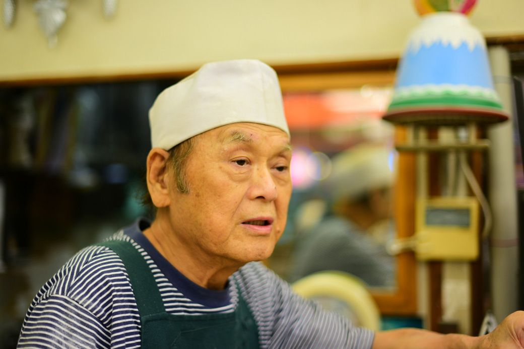 フレンドベーカリーの店主中田浩吉さん81歳（筆者撮影）