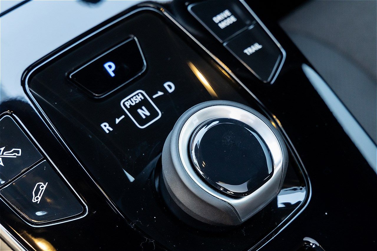 スズキの新型BEV「eビターラ」（写真：三木 宏章）