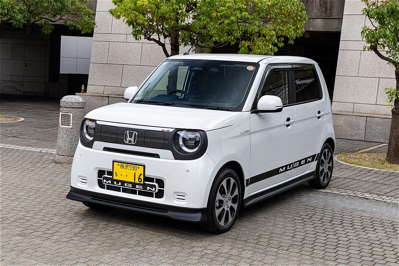 無限パーツを装着したホンダ「N-ONE e:」（写真：三木 宏章）