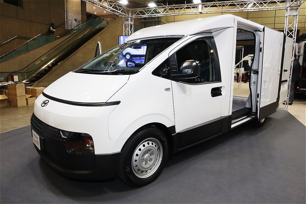 ホワイトハウスが展示していたヒョンデの商用BEV「ST1」（写真：筆者撮影）