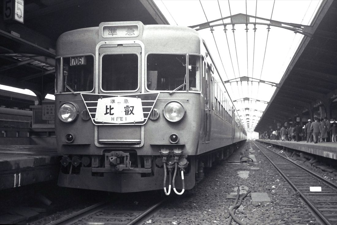 準急時代の153系「比叡」。急行格上げは1966年だった（写真：大塚康生）