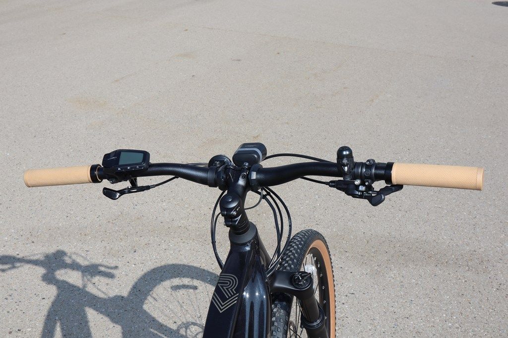 ヤマハの新型スポーツ電動アシスト自転車「クロスコアRV」（写真：筆者撮影）