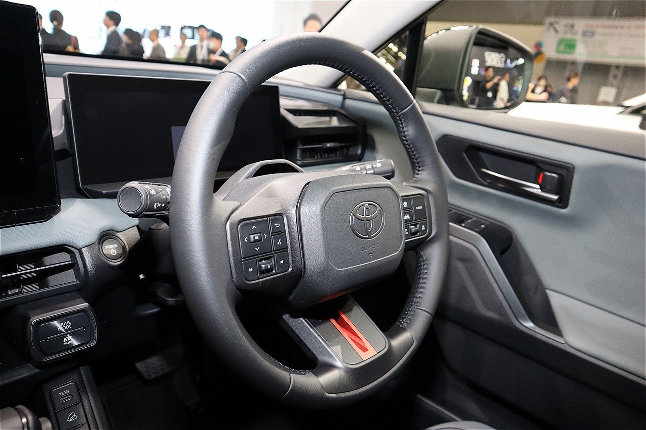 ジャパンモビリティショー2025に展示されたトヨタの新型「RAV4アドベンチャー」（筆者撮影）