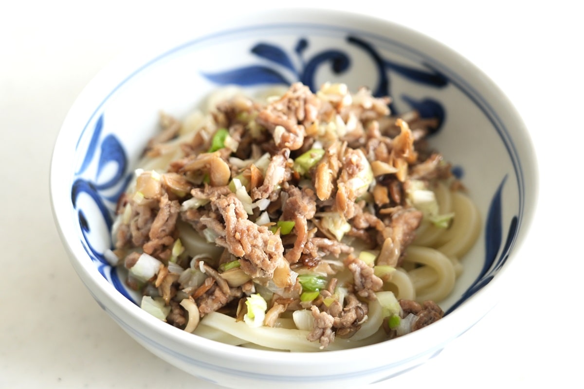 レンジを使えば、フライパン1つで深い味わいに仕上がります（写真：筆者撮影）