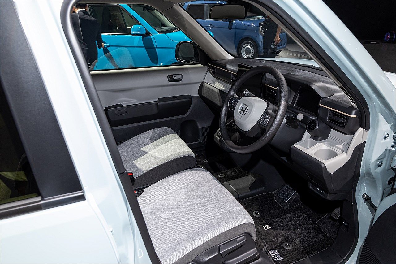 ホンダの新型軽自動車EV「N-ONE e:」（写真：三木 宏章）