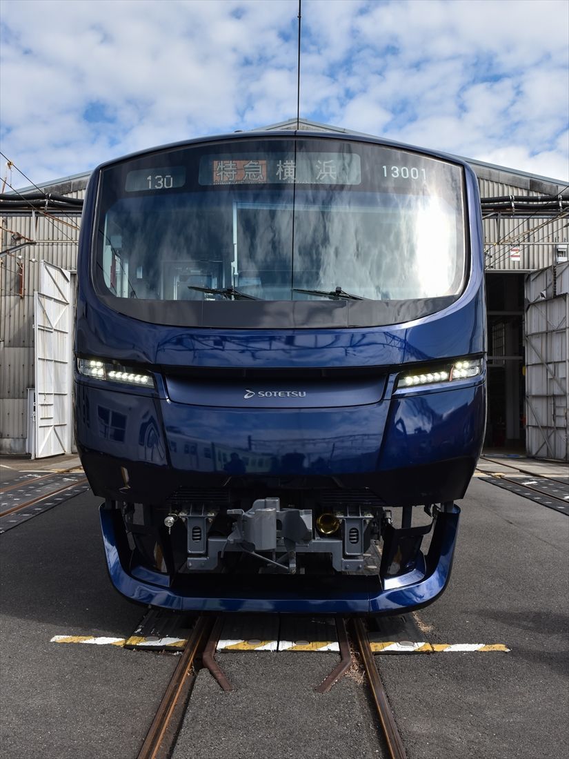 相模鉄道（相鉄）の新型車両13000系（撮影：大澤誠）