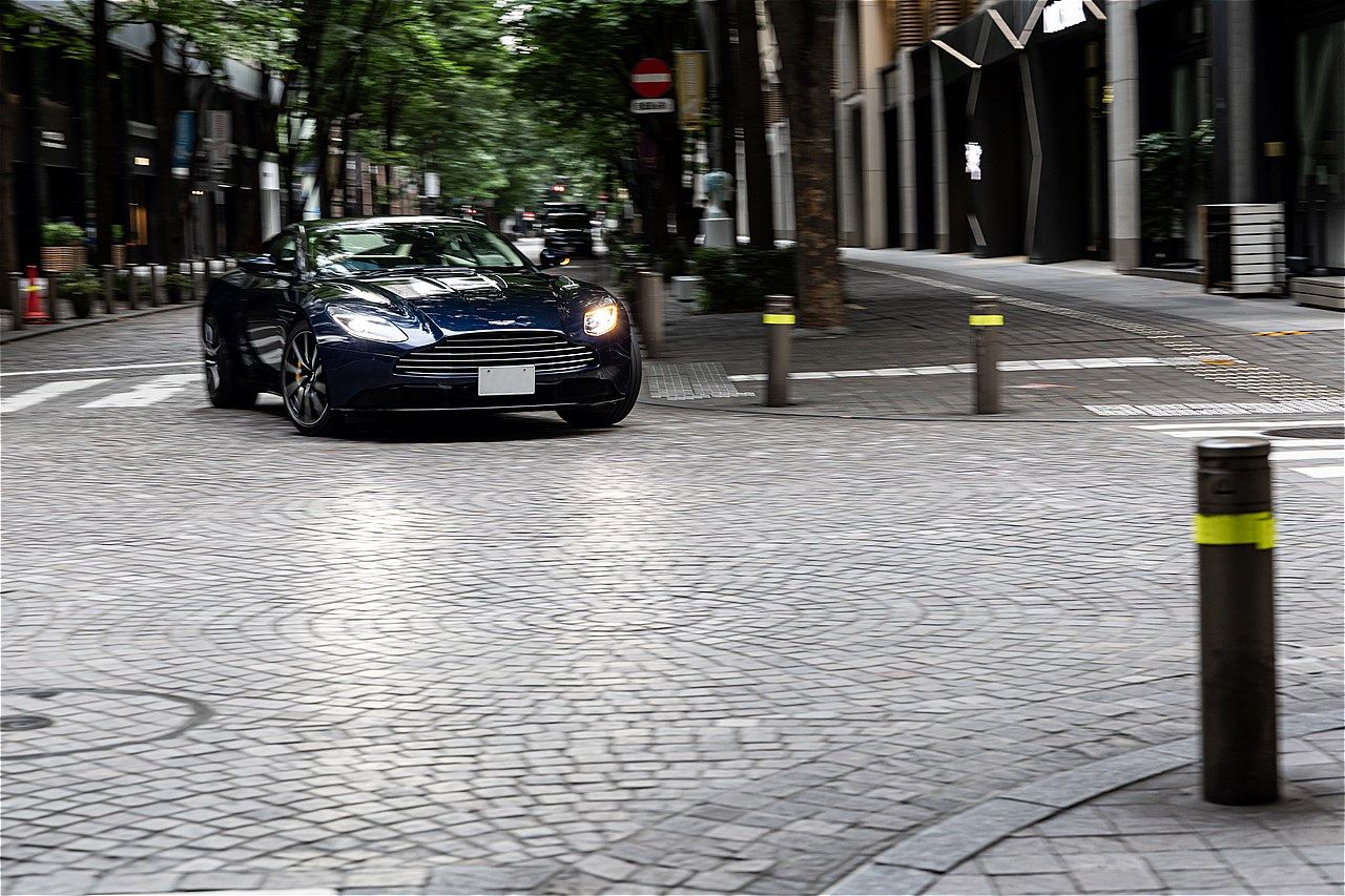 アストンマーティン「DB11」（写真：三木 宏章）
