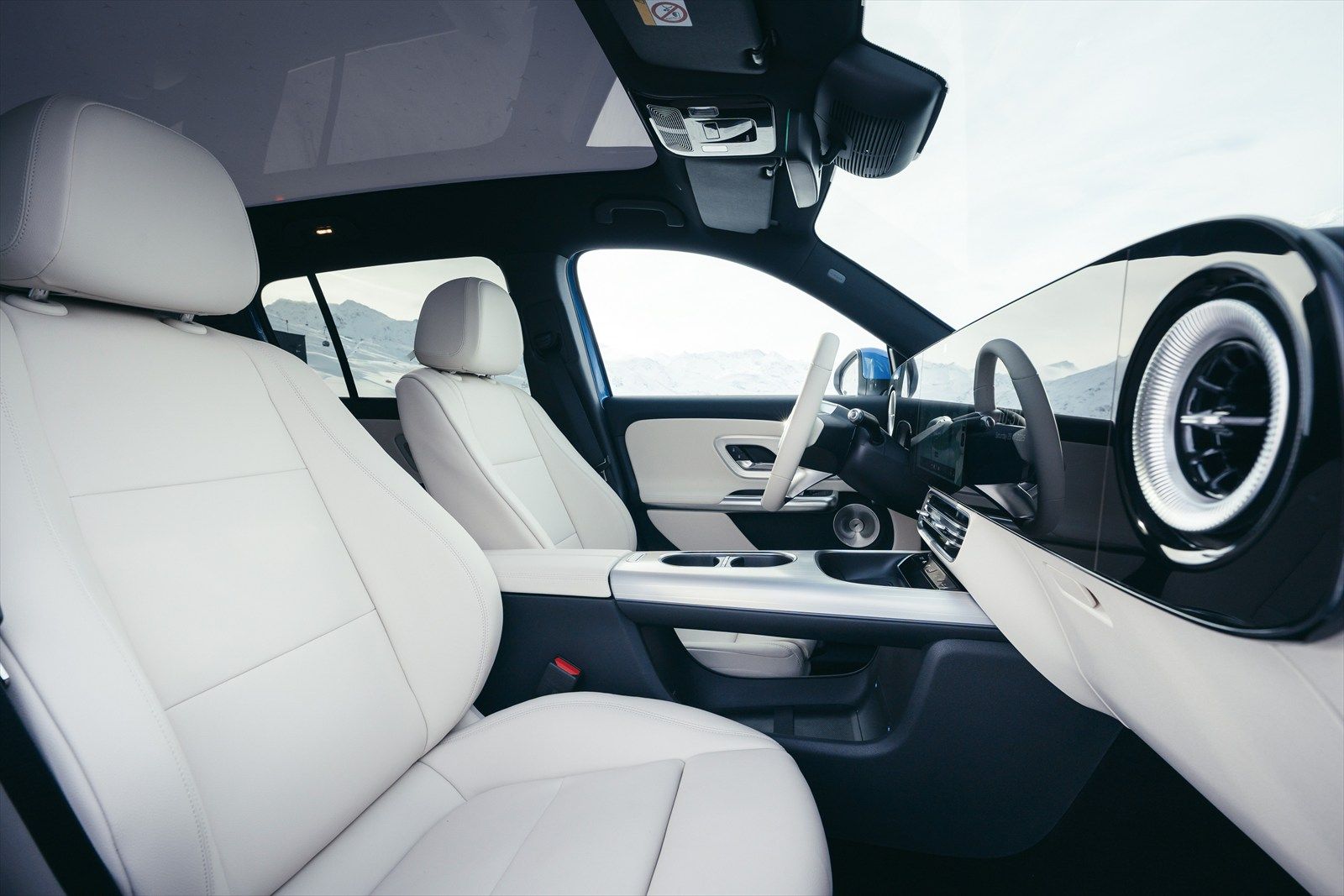 メルセデス・ベンツGLB（写真：Mercedes-Benz）