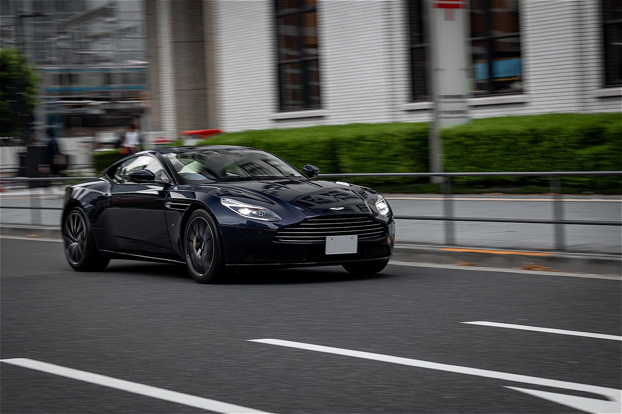 アストンマーティン「DB11」（写真：三木 宏章）