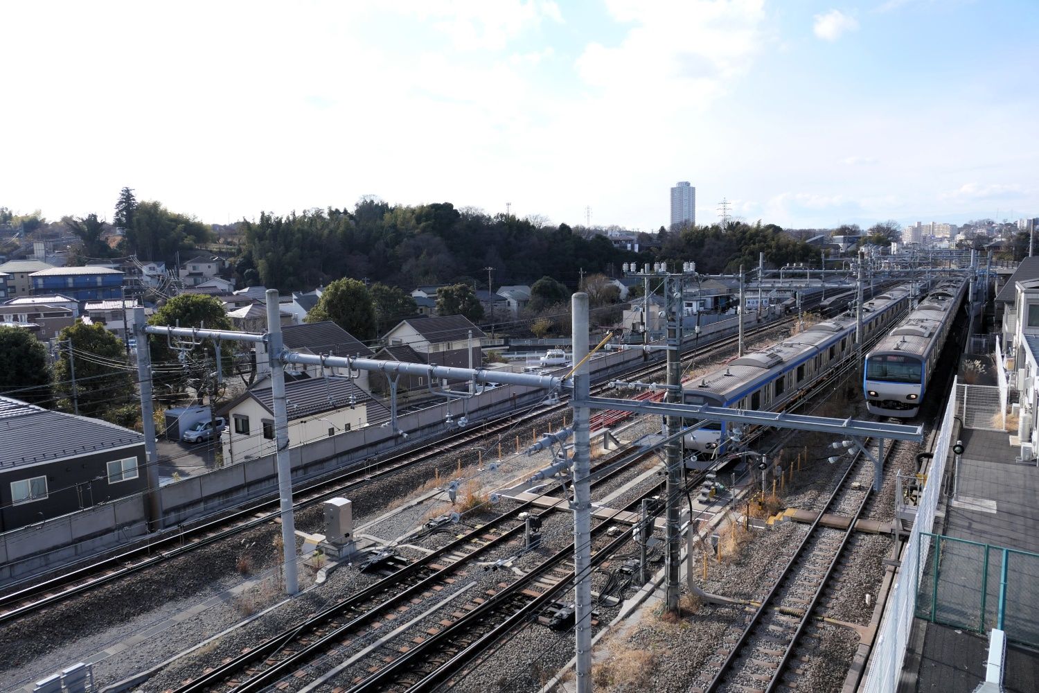 相鉄本線　西谷駅側から見た鶴ケ峰駅方面