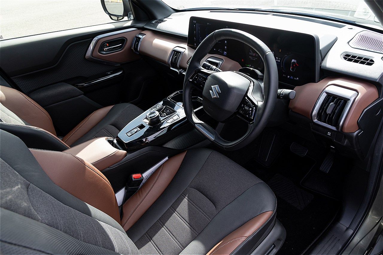 スズキの新型「eビターラ プロトタイプ」（写真：三木 宏章）