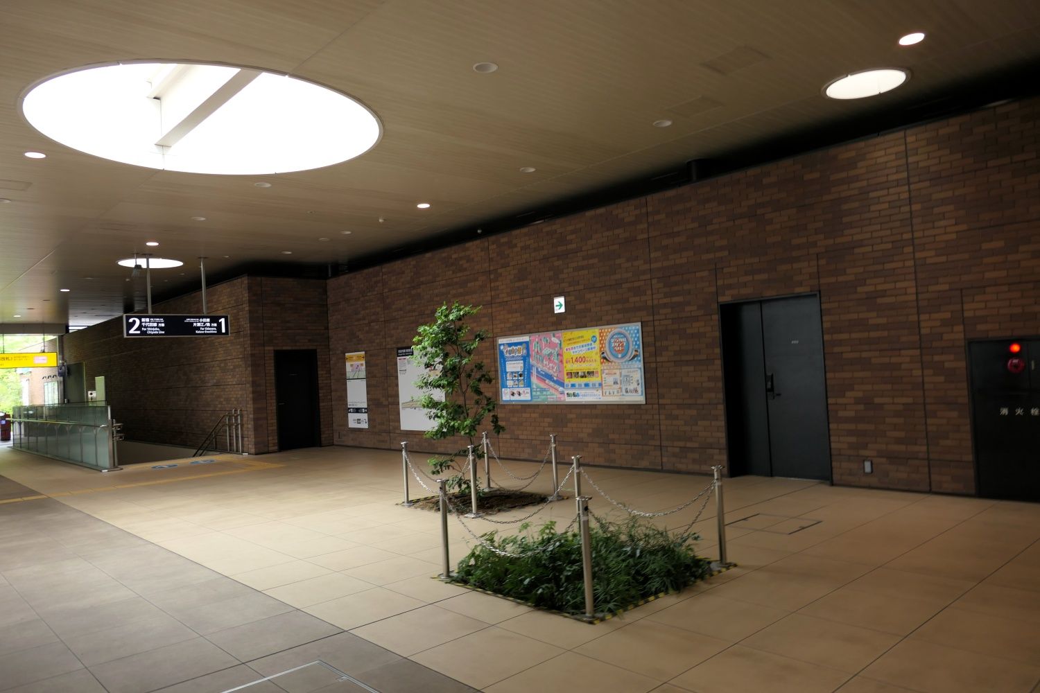 世田谷代田駅　コンコース
