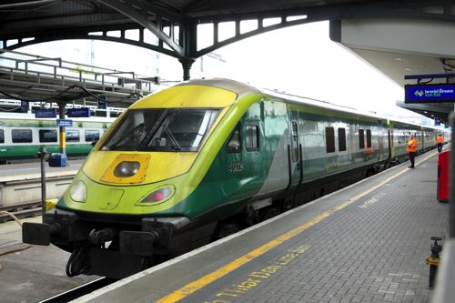 アイルランドのインターシティ（2024年 筆者撮影）