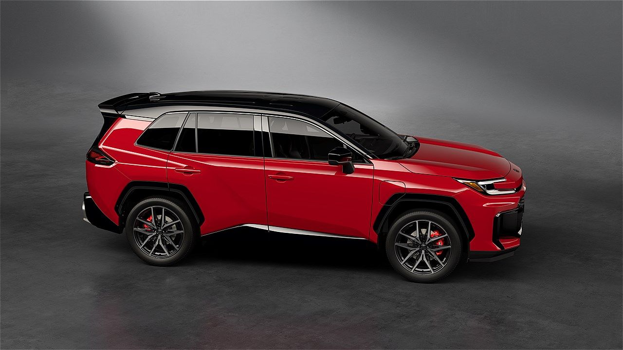 トヨタ新型「RAV4 GR SPORT（プロトタイプ）」（写真：トヨタ自動車）
