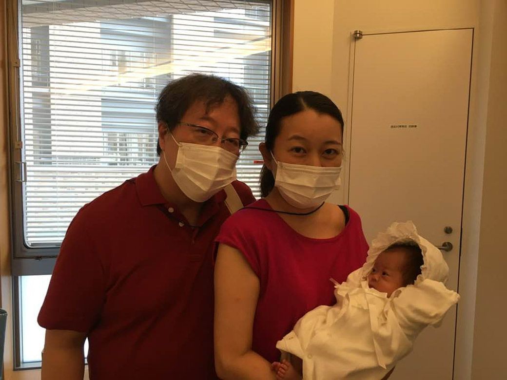 東大病院を卒業（中本さん提供）